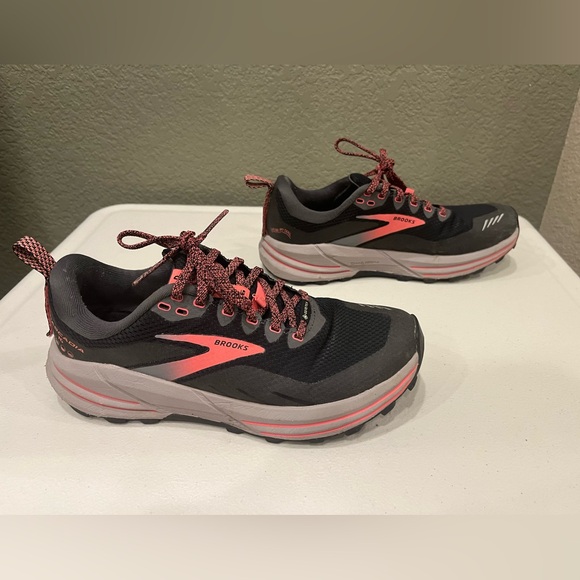 Brooks Cascadia 16 GTX Women's Size 8 B (Medium) Trail Running Shoes Black - Picture 1 of 8
